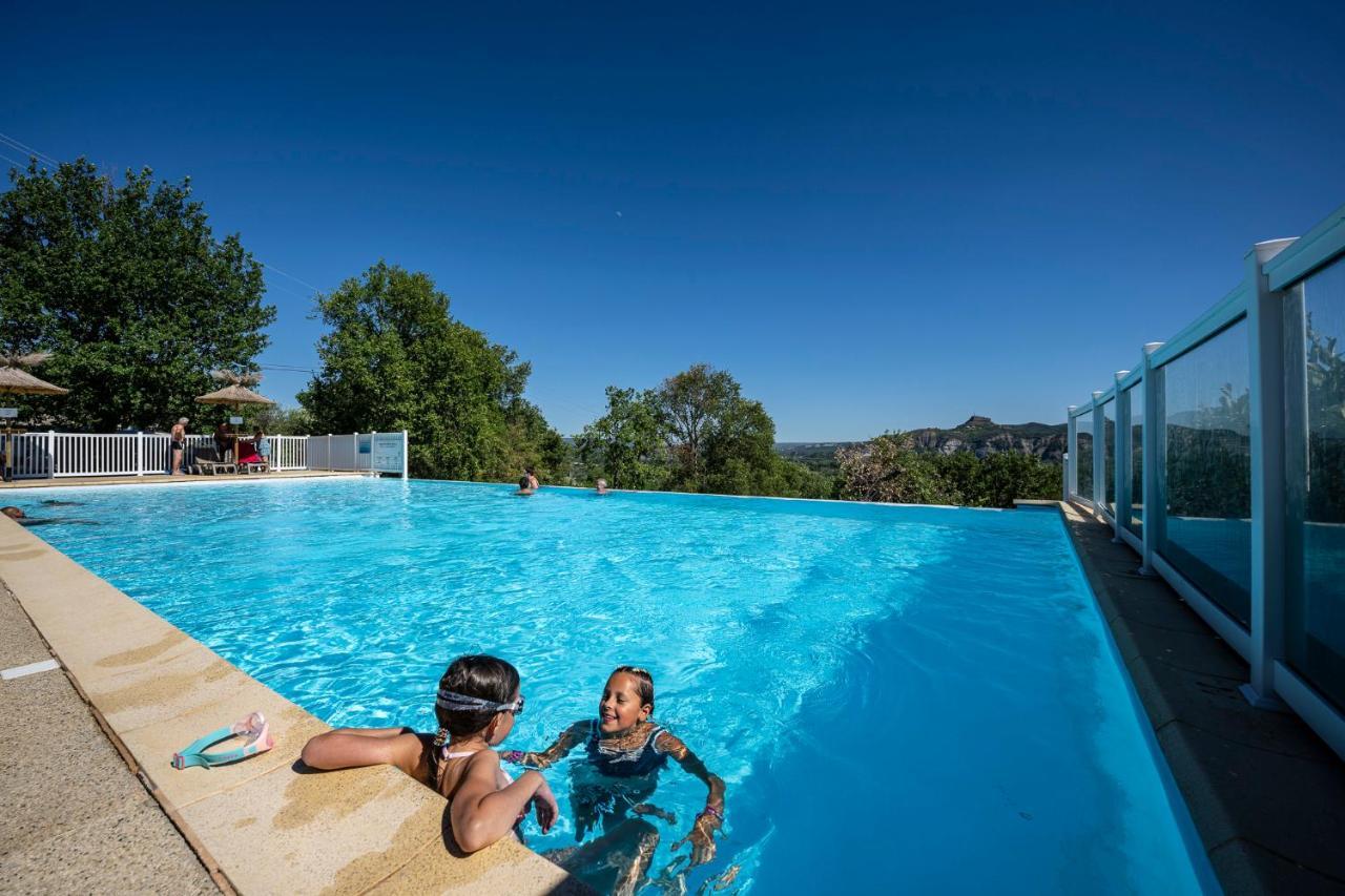 Charmant camping Familiale 3 Etoiles vue 360 plage piscine à débordement empl XXL Labeaume Exterior foto