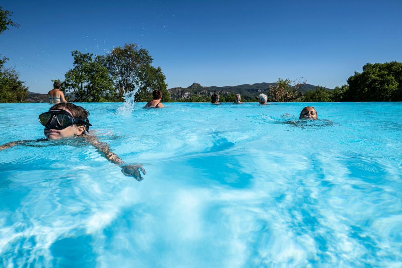 Charmant camping Familiale 3 Etoiles vue 360 plage piscine à débordement empl XXL Labeaume Exterior foto