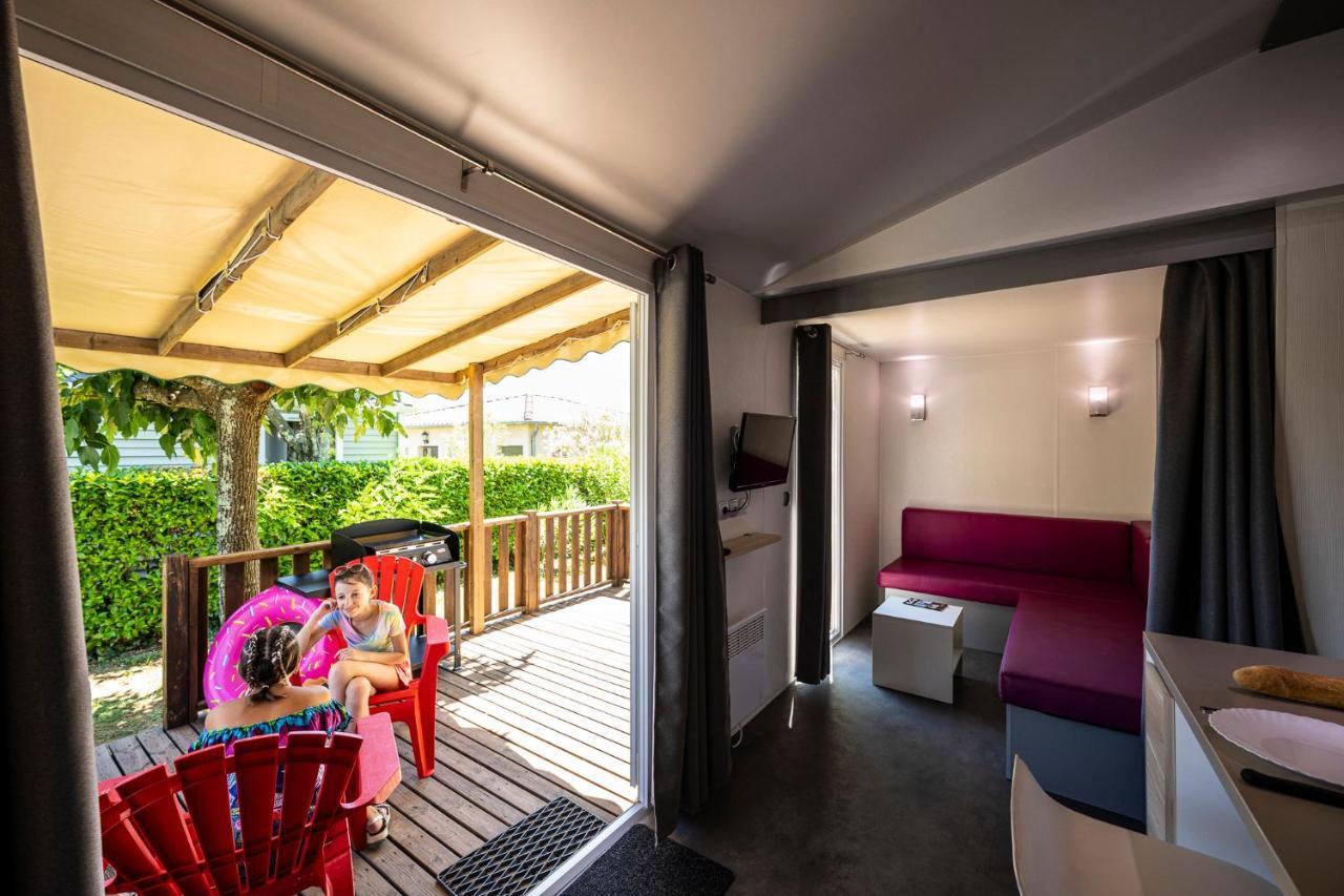 Charmant camping Familiale 3 Etoiles vue 360 plage piscine à débordement empl XXL Labeaume Exterior foto